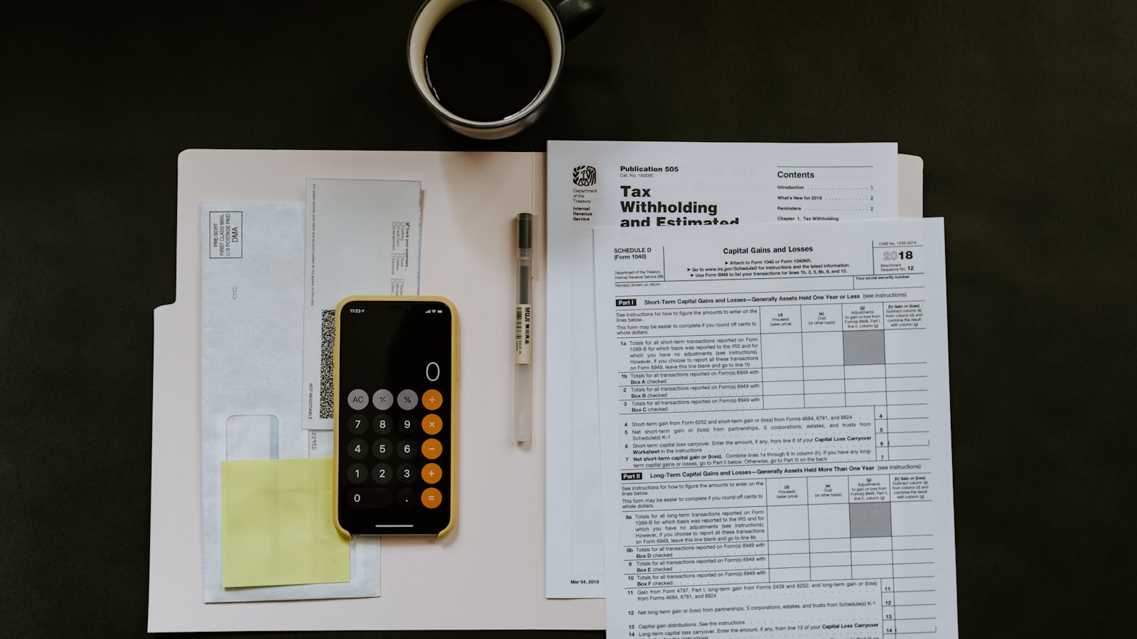 So Sánh Exness Và Vantage: Nên Chọn Sàn Nào Để Trade? 5 Đồng Xu Xếp Thành Cột Tăng Dần, Minh Họa Khoản Hoàn Phí Backcom Được Tích Lũy Theo Khối Lượng Giao Dịch
